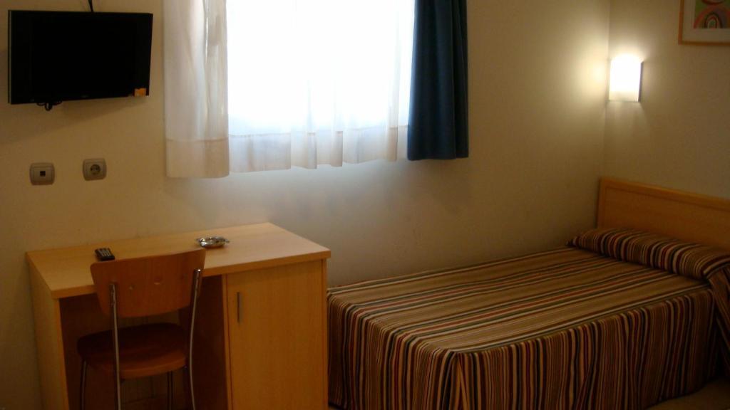 Hotel Blauet By Bossh Hotels Ел Прат де Льобрегат Стая снимка