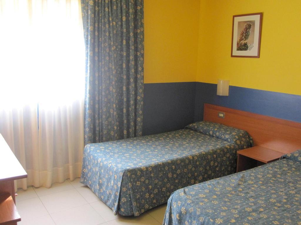 Hotel Blauet By Bossh Hotels Ел Прат де Льобрегат Стая снимка