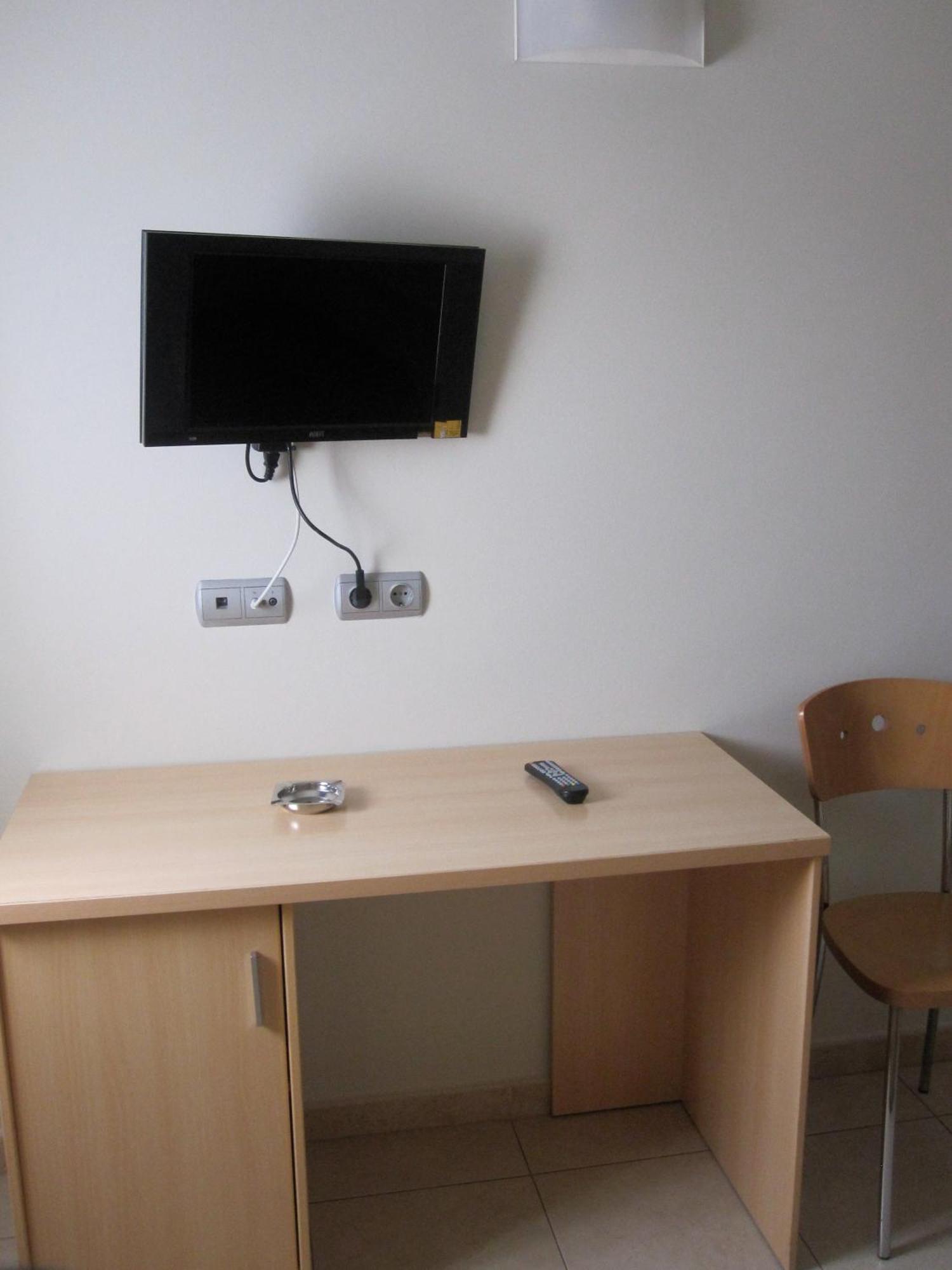 Hotel Blauet By Bossh Hotels Ел Прат де Льобрегат Екстериор снимка