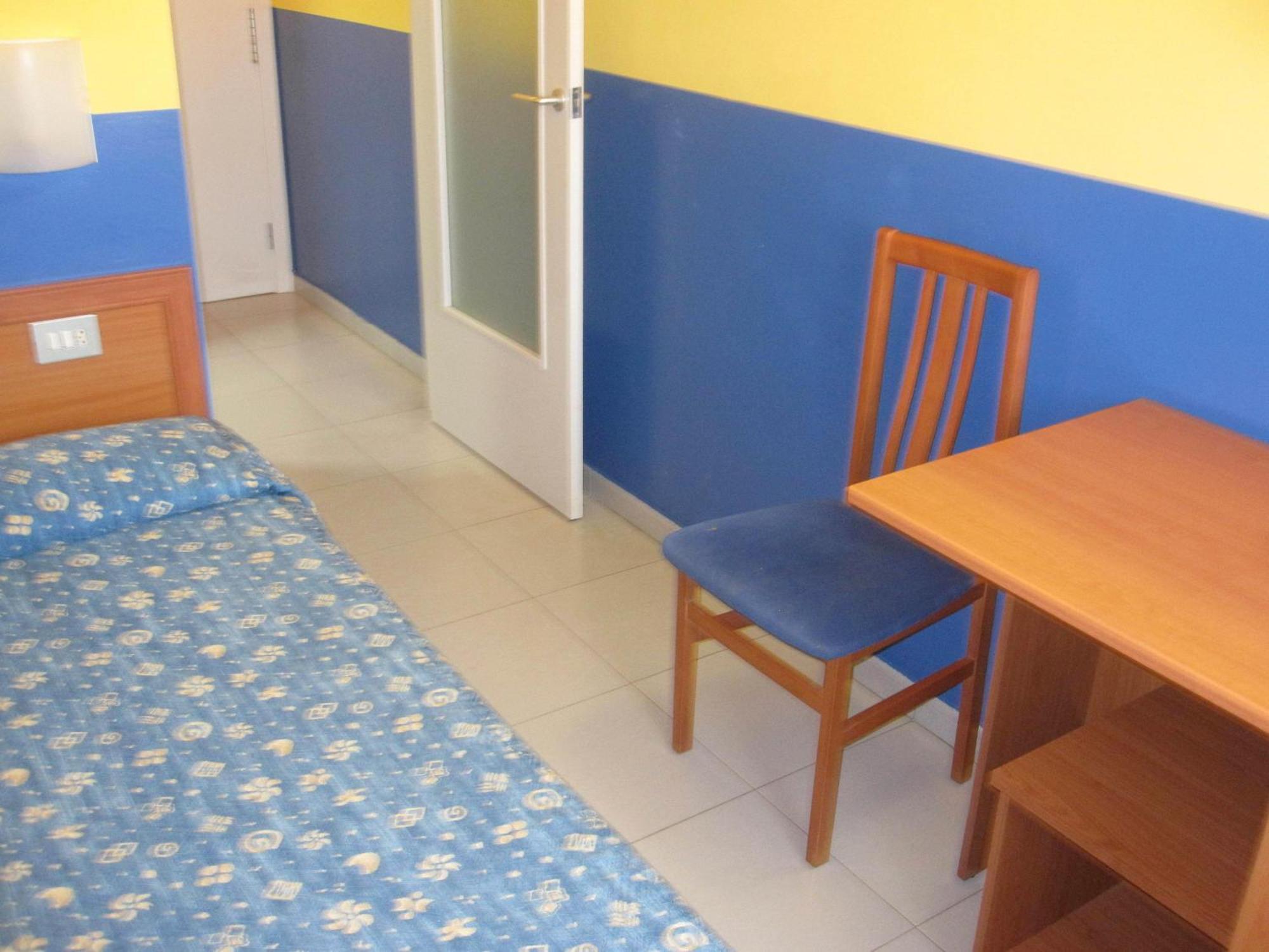 Hotel Blauet By Bossh Hotels Ел Прат де Льобрегат Екстериор снимка